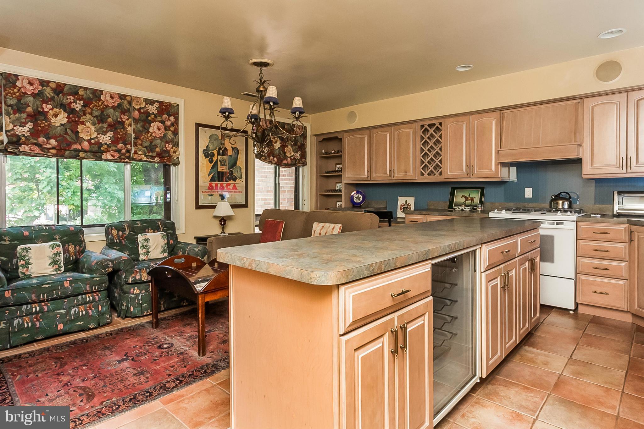 14 Cross Keys Road, Unit 14E Baltimore, MD 21210 - Photo 9 of 30 Kitchen