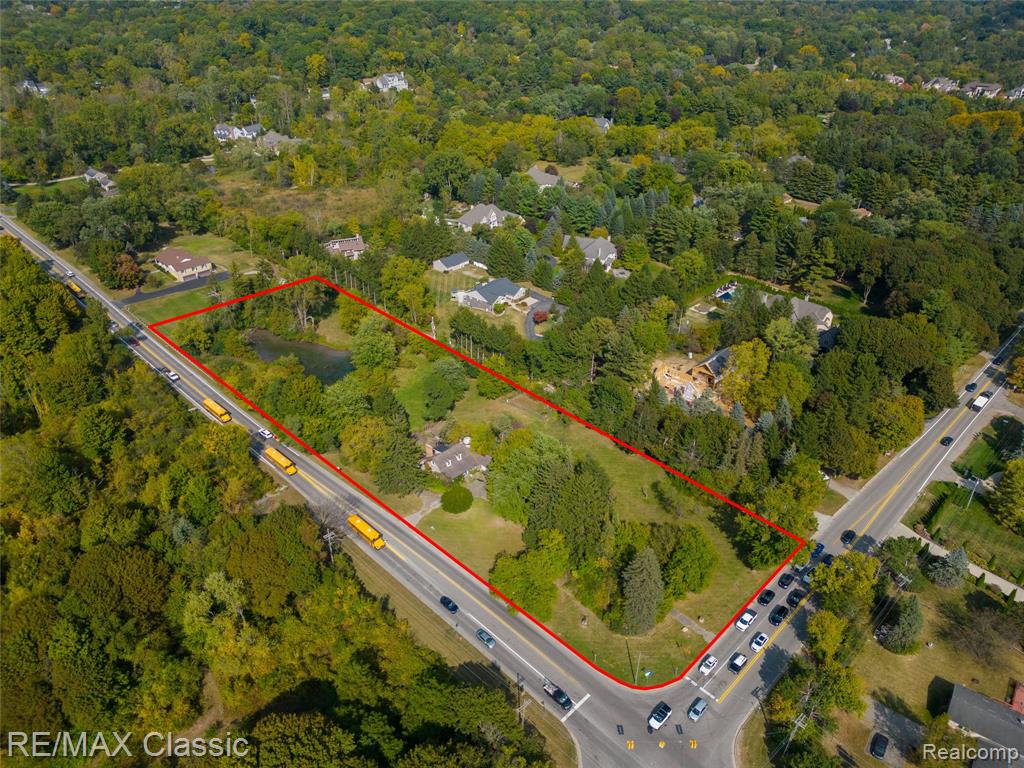 19150 Beck Road Northville, MI 48167 - Photo 14 of 20