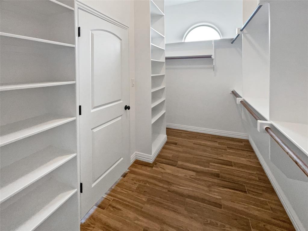 2214 Tree Top Court Granbury, TX 76049 - Photo 13 of 23