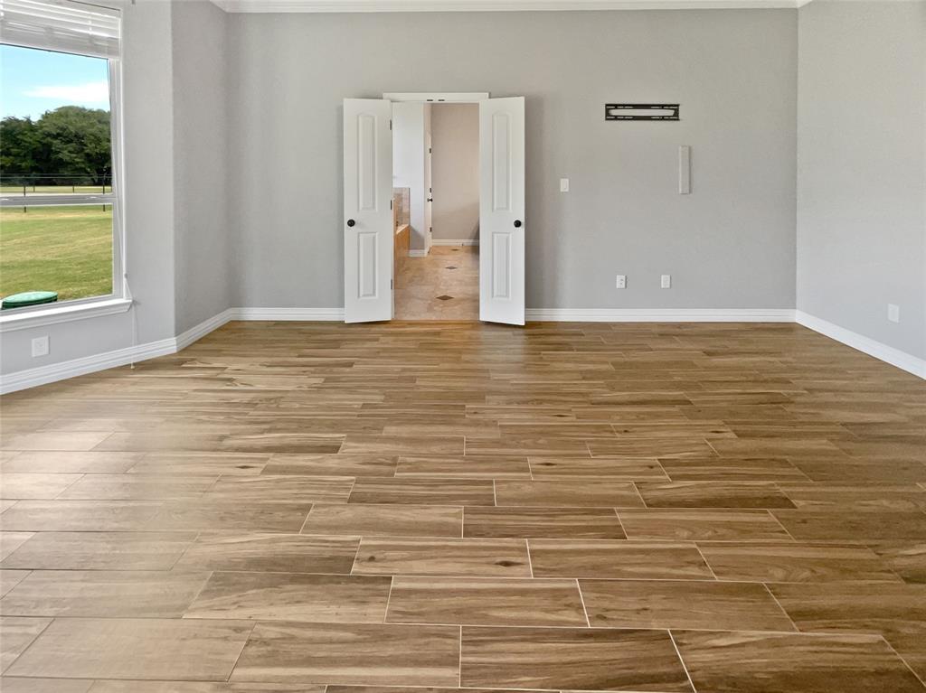 2214 Tree Top Court Granbury, TX 76049 - Photo 17 of 23