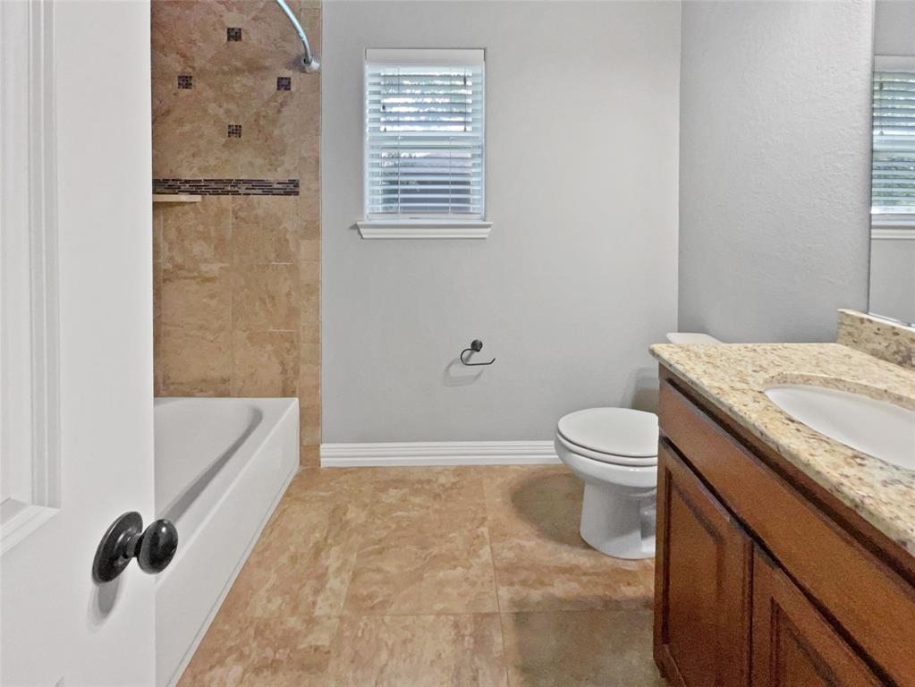 2214 Tree Top Court Granbury, TX 76049 - Photo 20 of 23