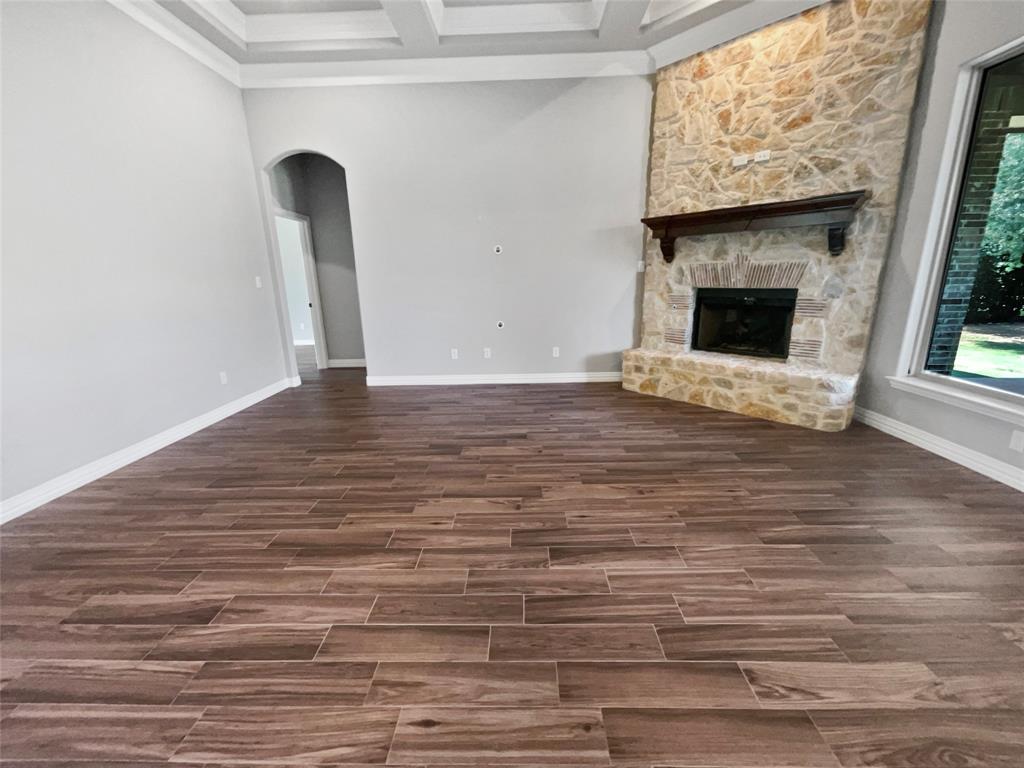 2214 Tree Top Court Granbury, TX 76049 - Photo 3 of 23