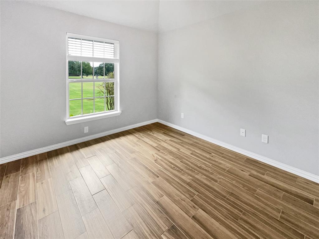 2214 Tree Top Court Granbury, TX 76049 - Photo 5 of 23