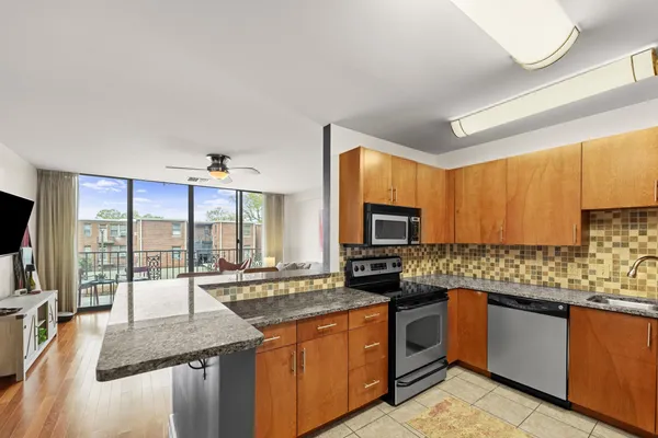 $160,000 | 2195 Poplar Avenue, Unit 207, Memphis, TN 38104