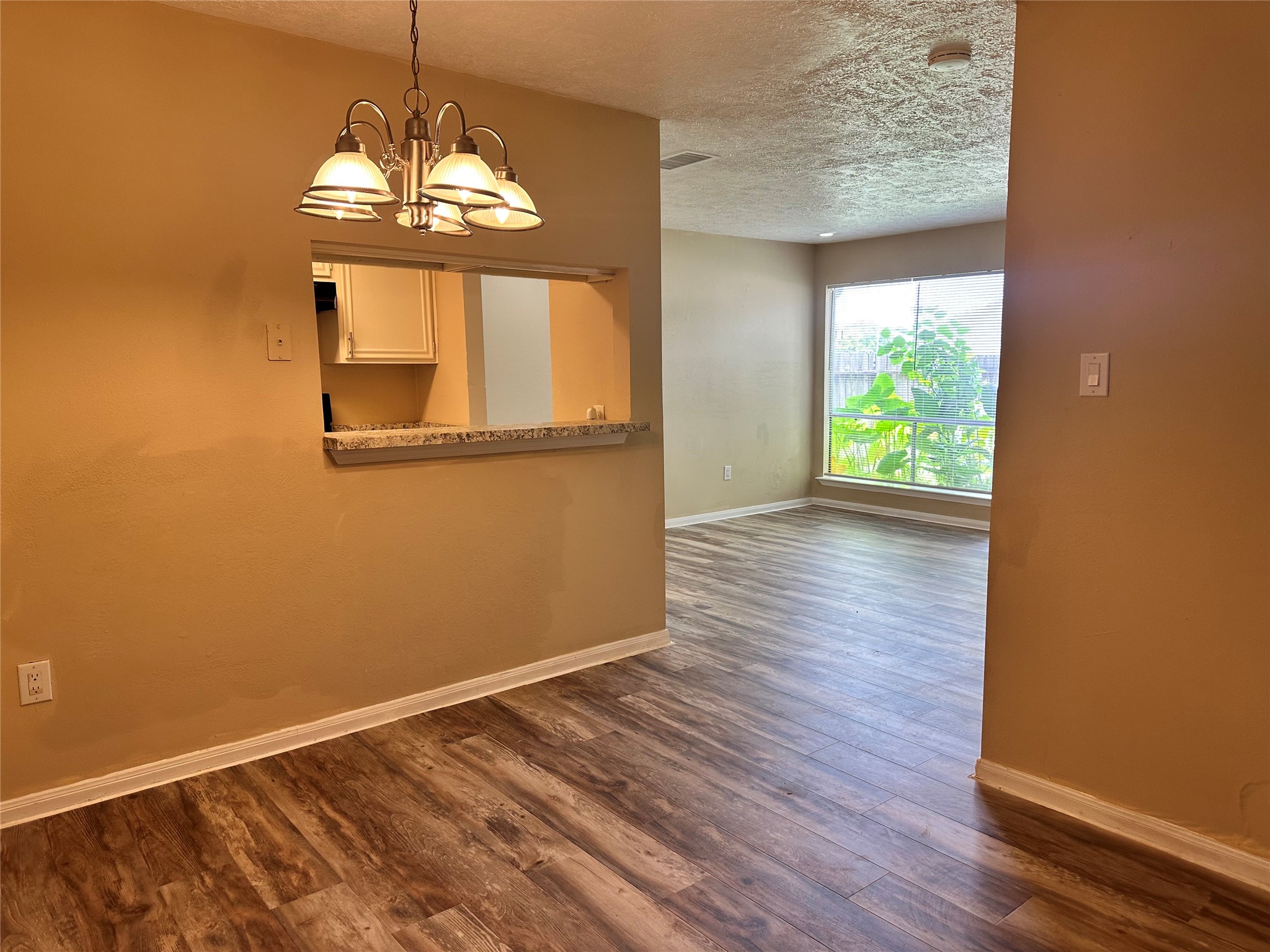 615 Cole Street Webster, TX 77598 - Photo 6 of 20