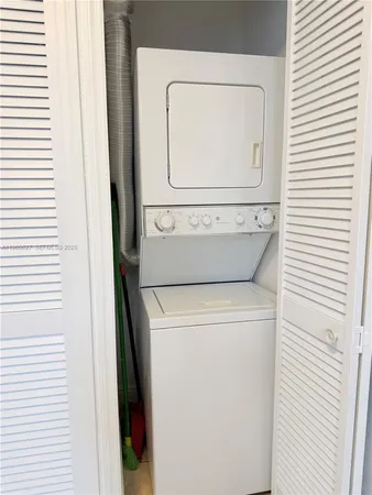 $2,280 | 7140 Northwest 179th Street, Unit 107, Hialeah, FL 33015