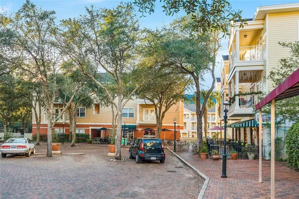 $275,000 | 10000 Southwest 52nd Avenue, Unit 67, Gainesville, FL 32608