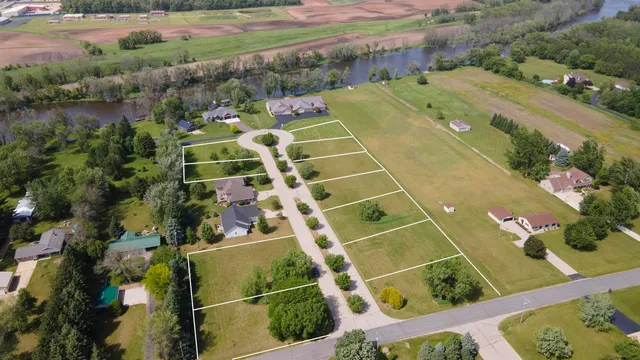 $32,980 | Voyagers Trail, Unit 9, Berlin, WI 54923