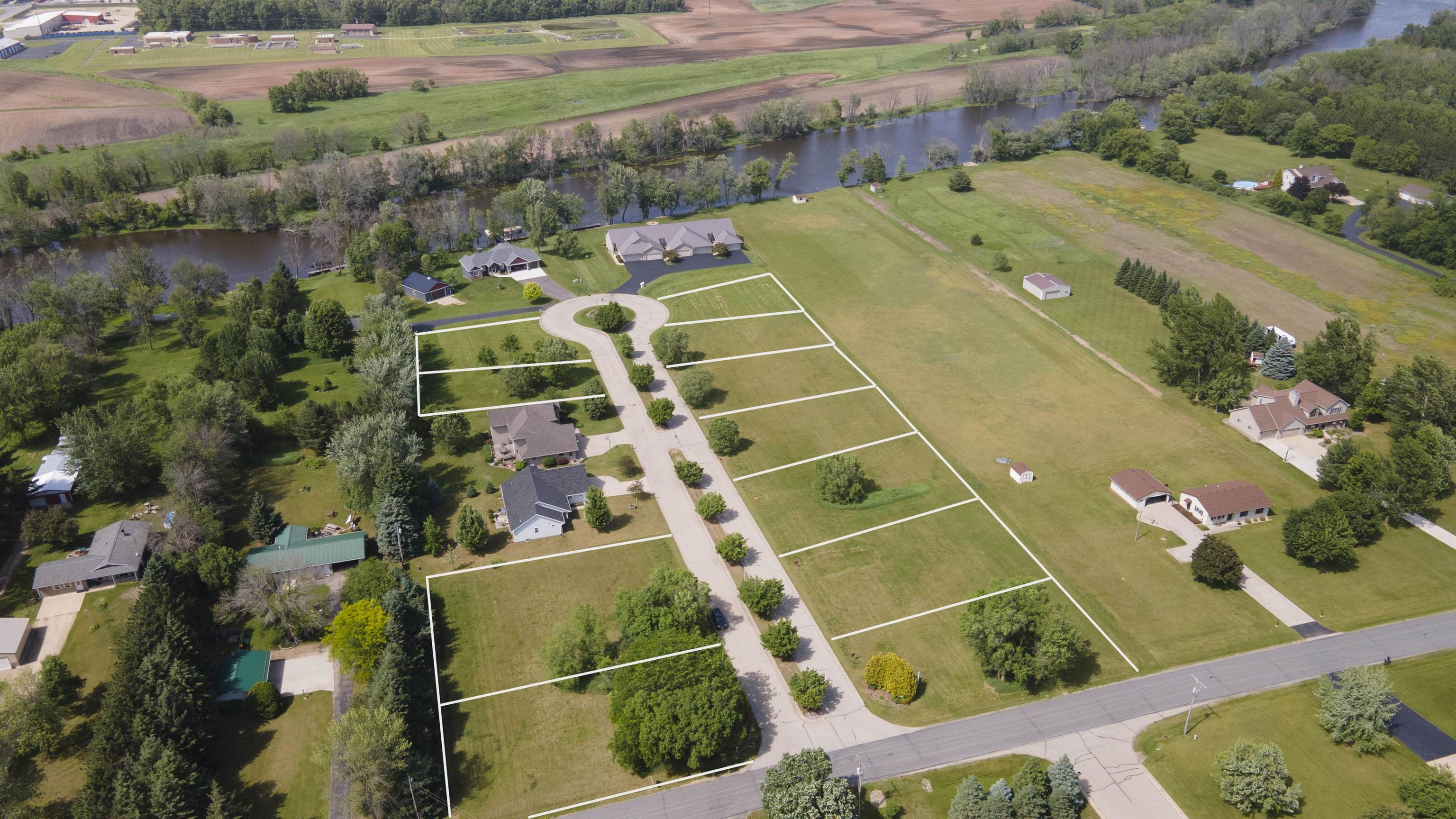 Voyagers Trail, Unit 9 Berlin, WI 54923 - Photo 3 of 4