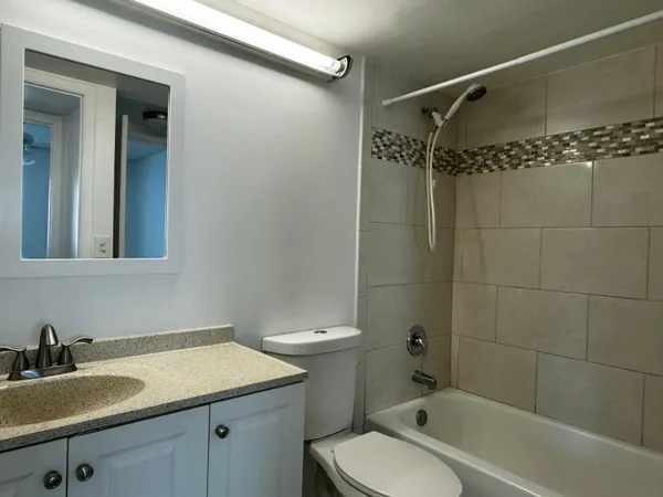 $1,800 | 539 Shady Pine Way, Unit B1, Greenacres, FL 33415