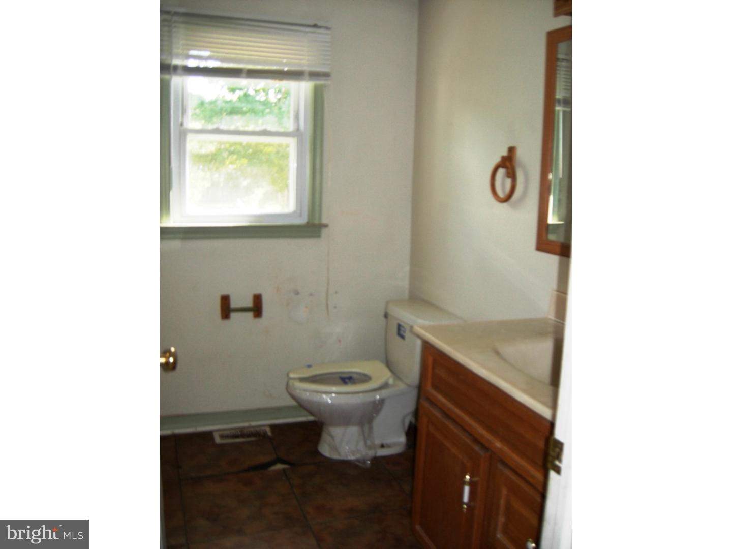 7 South Tilbury Road Salem, NJ 08079 - Photo 7 of 14