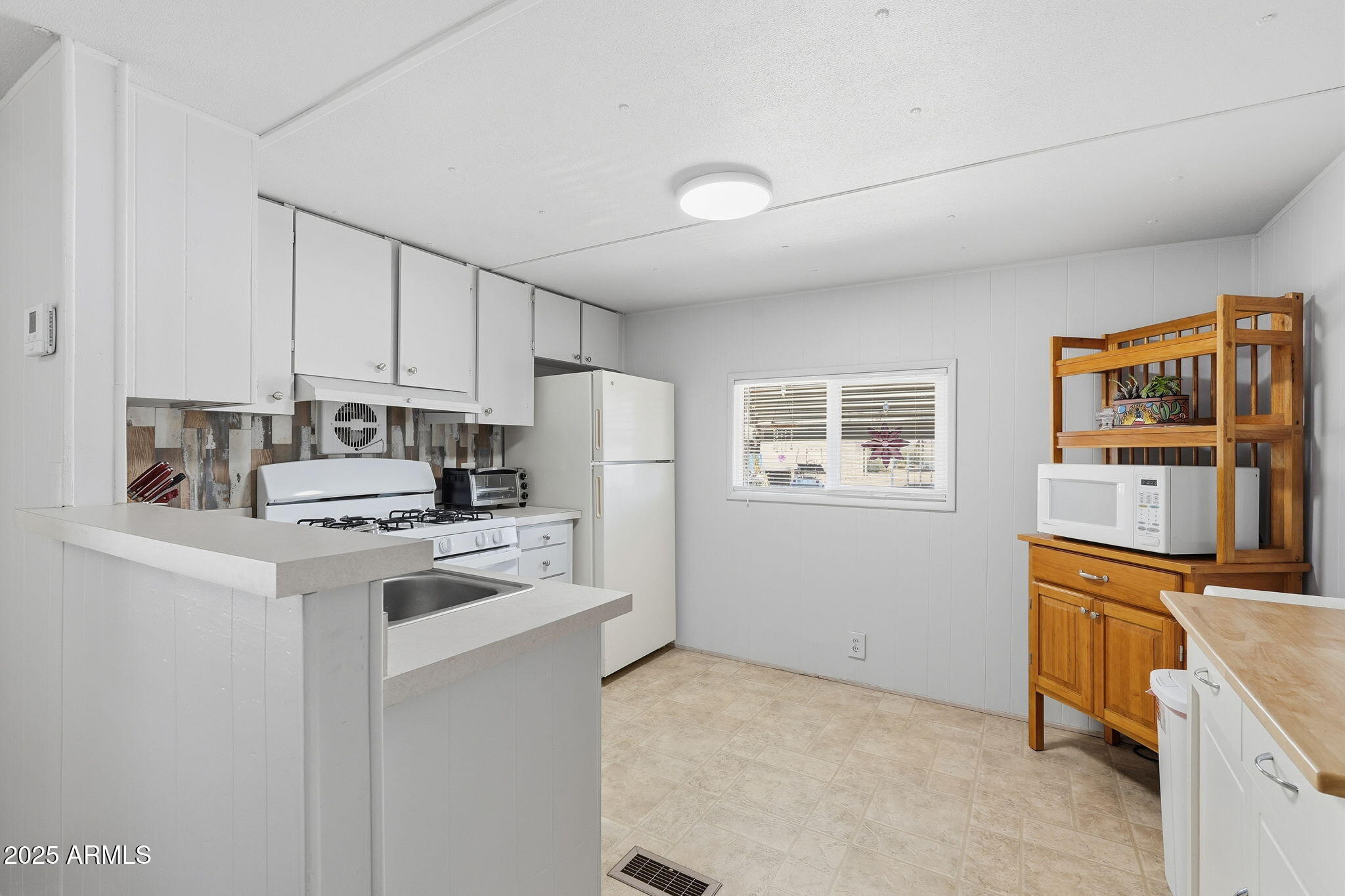 2100 North Trekell Road, Unit 16 Casa Grande, AZ 85122 - Photo 10 of 31 Kitchen