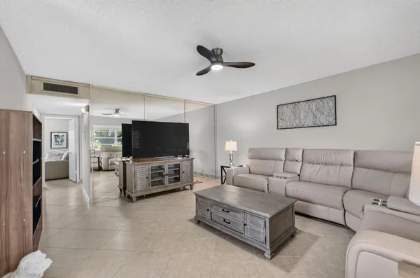 $129,000 | 942 Normandy Trail, Unit 942, Delray Beach, FL 33484