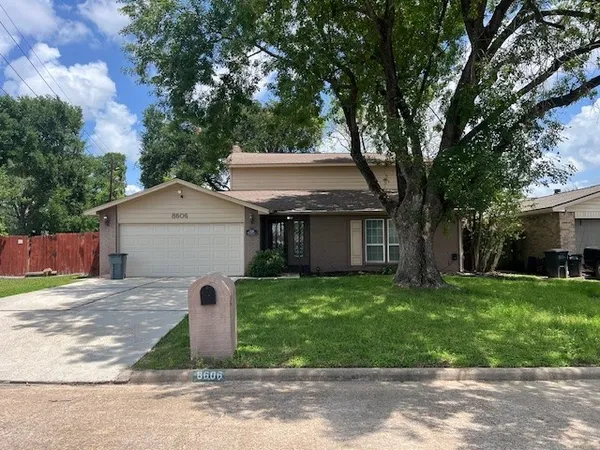 $1,899 | 8606 Carriage Creek Drive, Houston, TX 77064