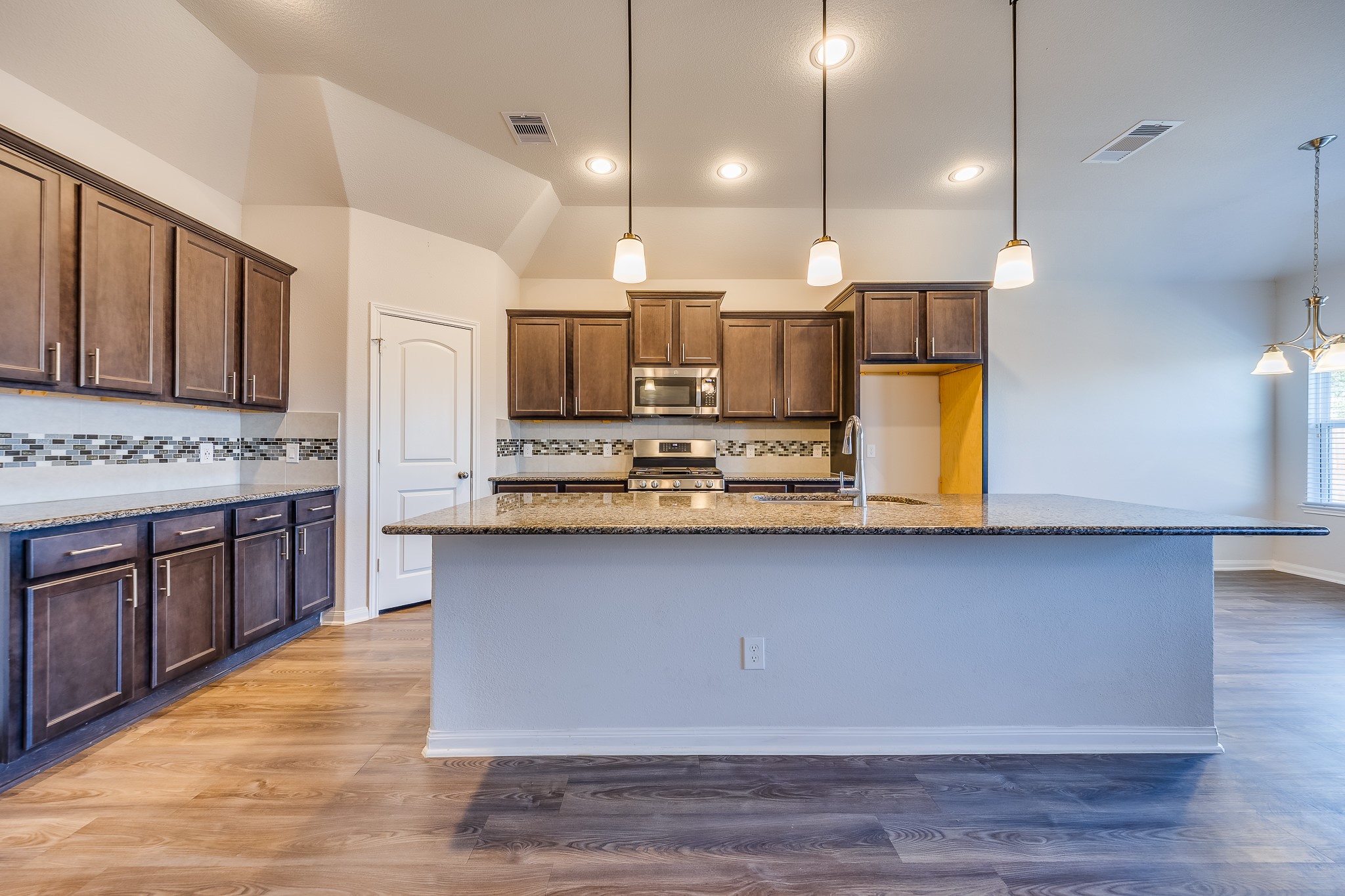 1704 Cindy Lane Conroe, TX 77304 - Photo 21 of 49