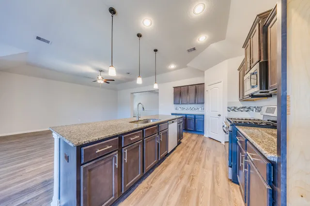 $335,000 | 1704 Cindy Lane, Conroe, TX 77304