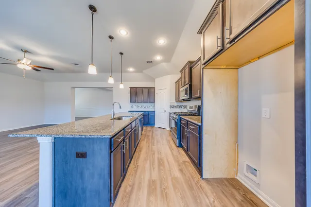 $335,000 | 1704 Cindy Lane, Conroe, TX 77304