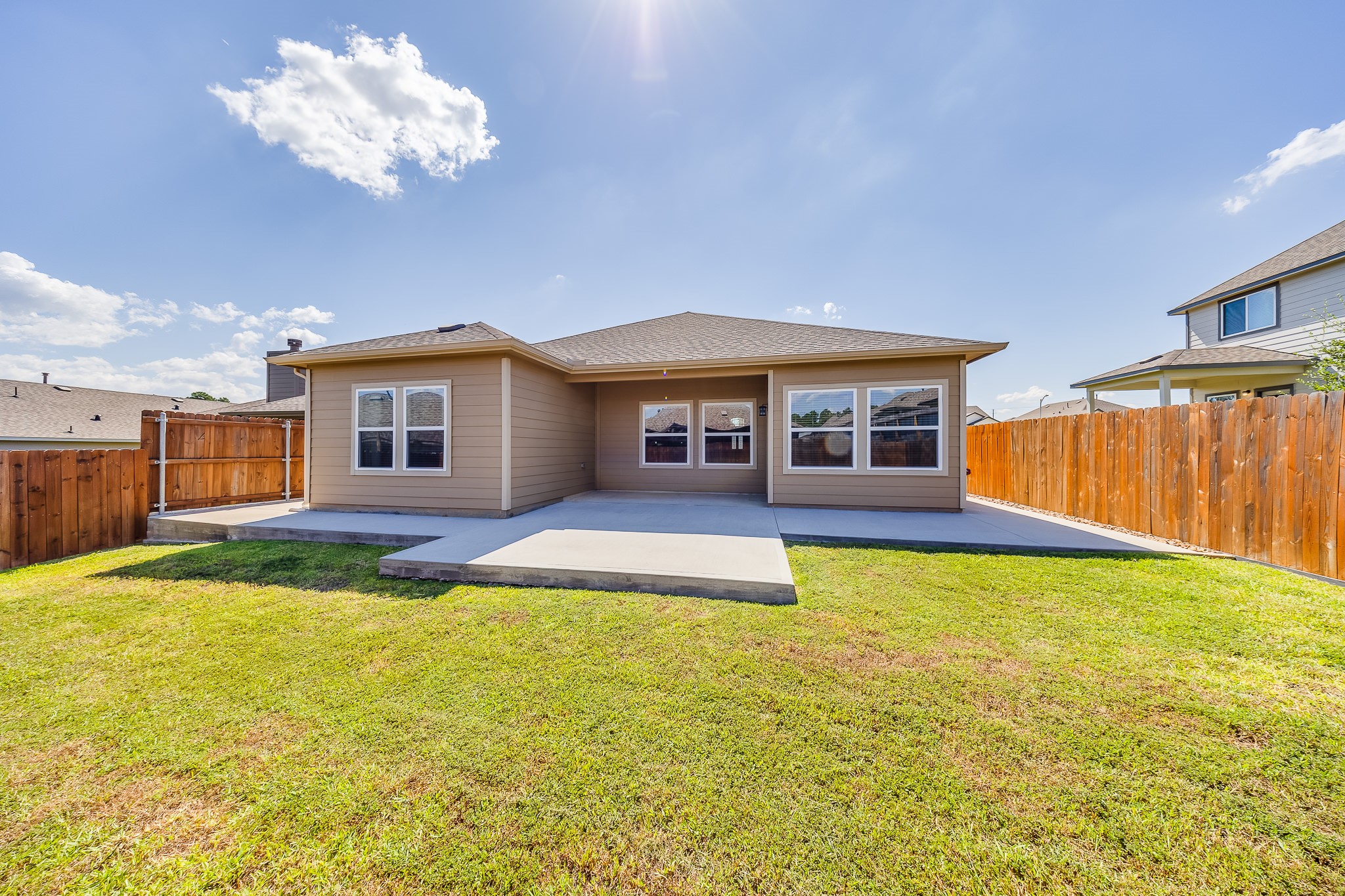 1704 Cindy Lane Conroe, TX 77304 - Photo 3 of 49