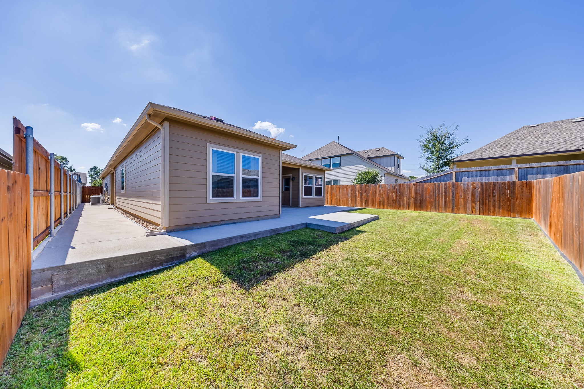 1704 Cindy Lane Conroe, TX 77304 - Photo 4 of 49