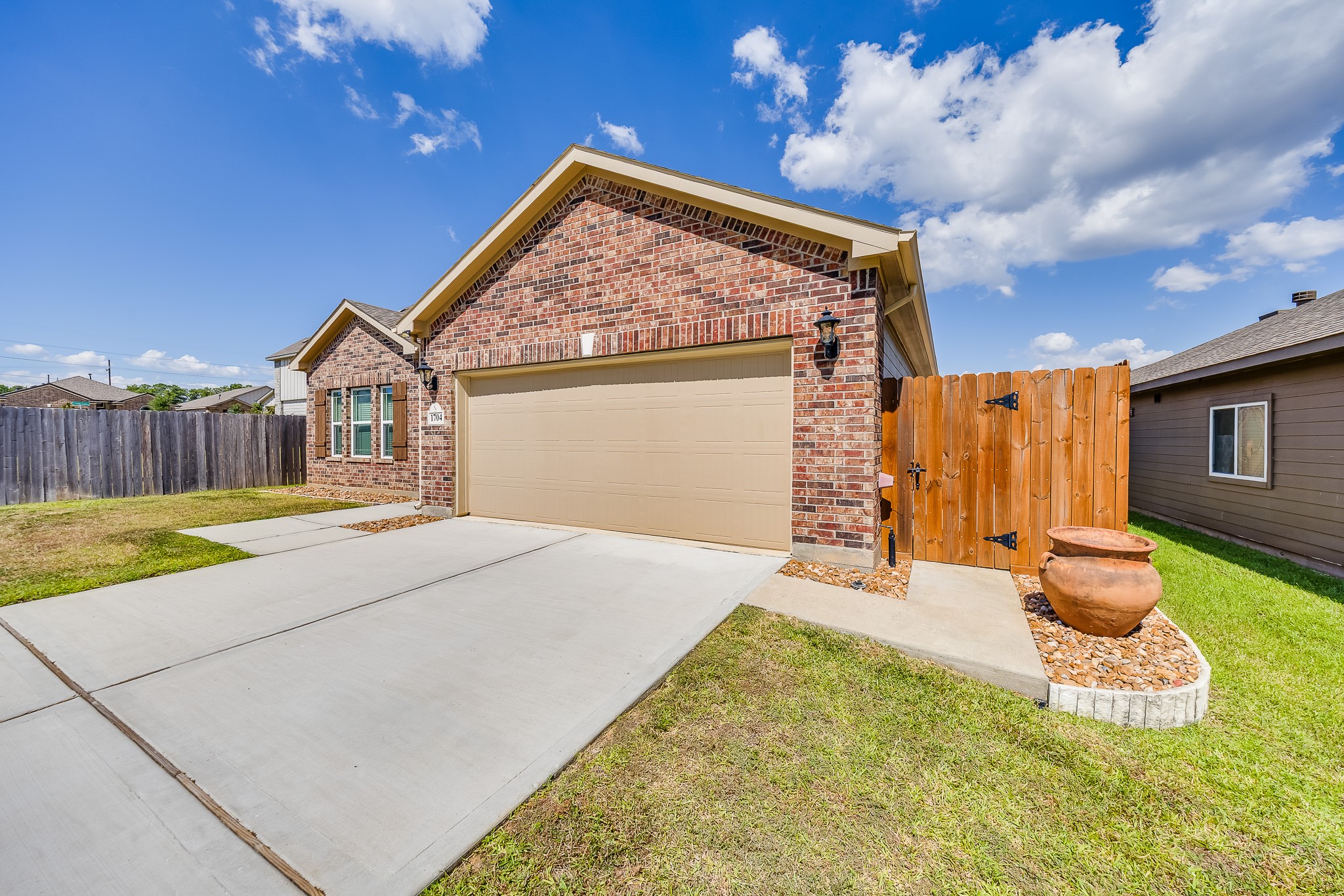 1704 Cindy Lane Conroe, TX 77304 - Photo 8 of 49