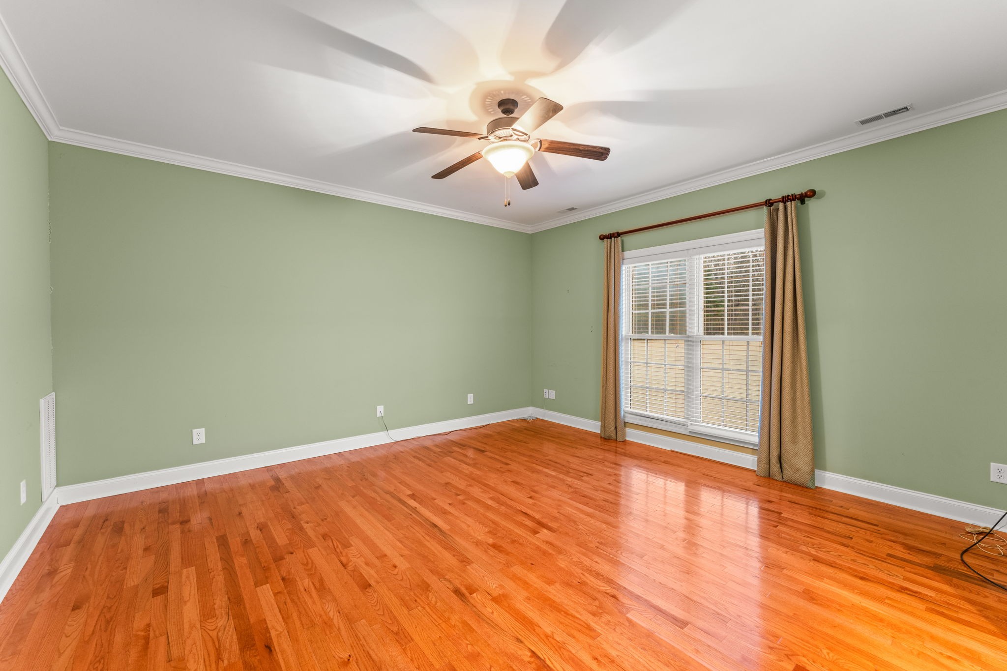 657 Pickney Road Winchester, TN 37398 - Photo 47 of 66 wooden floor in an empty room with a window
