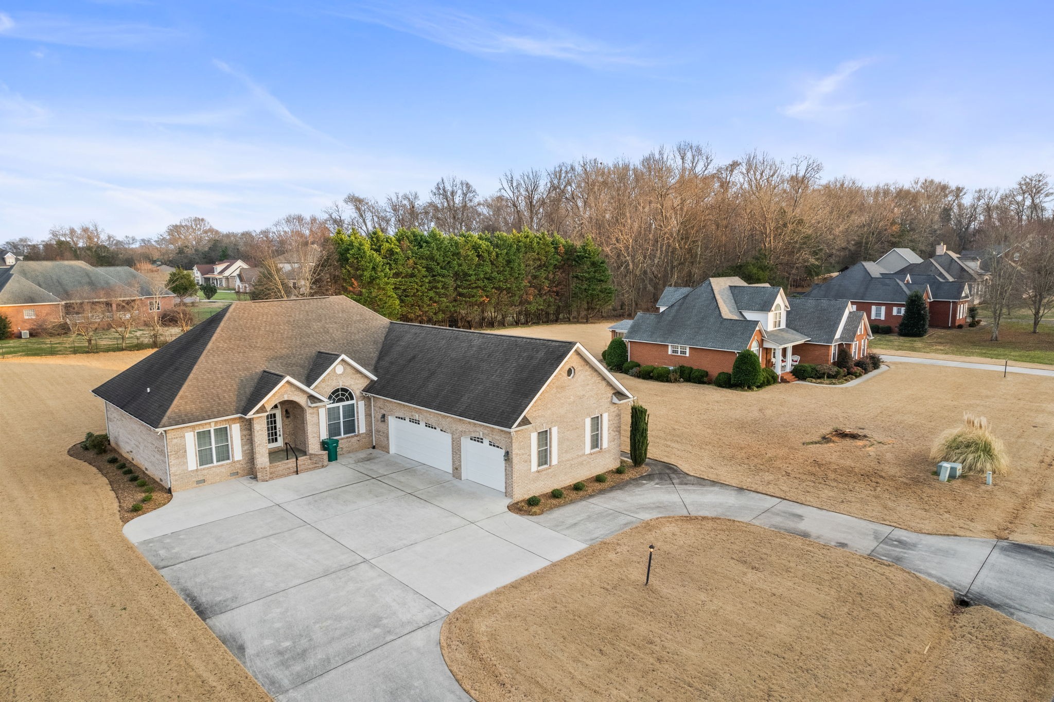 657 Pickney Road Winchester, TN 37398 - Photo 5 of 66 a view of a house with a yard and sitting area