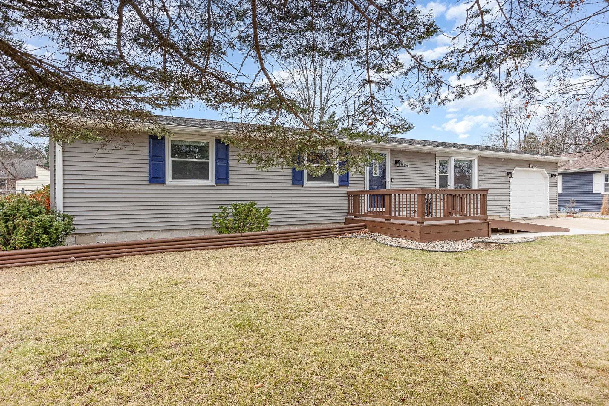 3216 Fuller Drive Midland, MI 48642 - Photo 3 of 26 Gallery Image 3