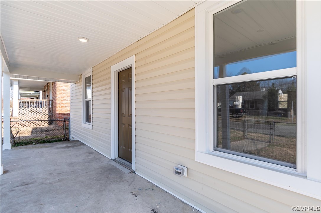 133 Spring Street Petersburg, VA 23803 - Photo 4 of 21 Gallery Image 4