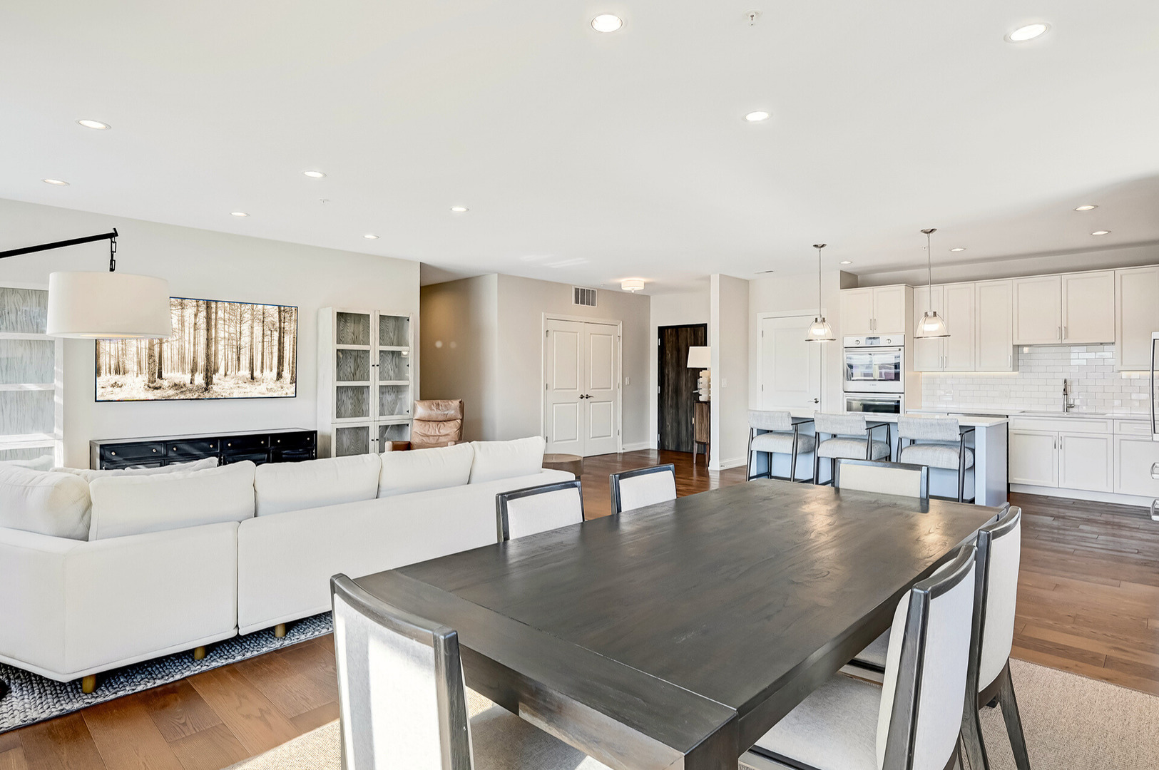 4441 Wolf Road, Unit 206 Western Springs, IL 60558 - Photo 7 of 21