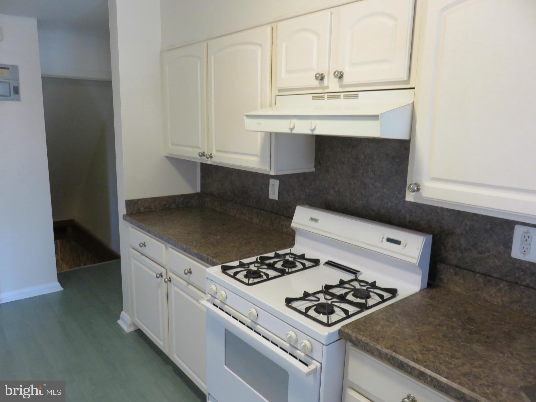 1320 Stonewood Road Baltimore, MD 21239 - Photo 11 of 30 Kitchen