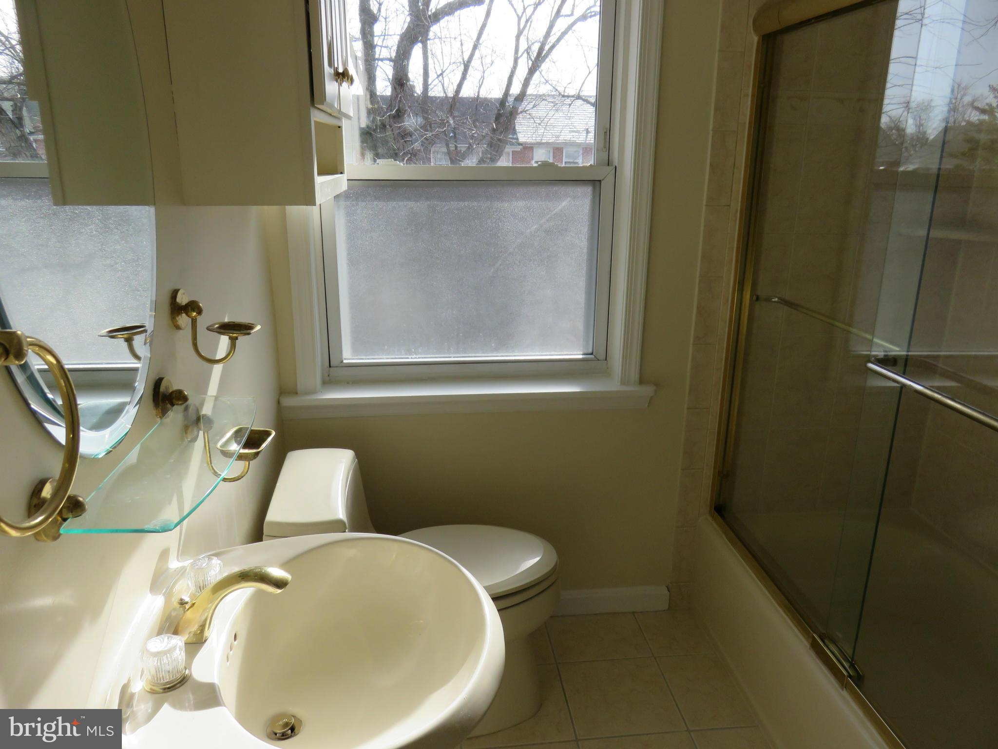 1320 Stonewood Road Baltimore, MD 21239 - Photo 16 of 30 Updated Bath