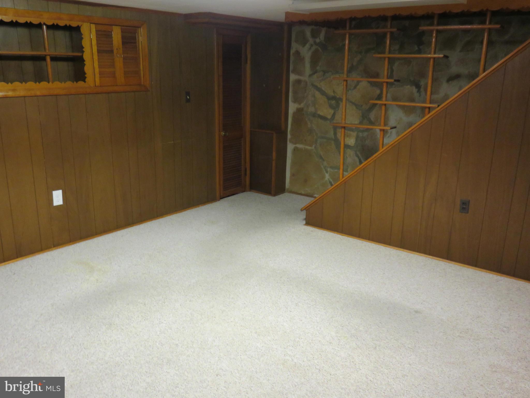 1320 Stonewood Road Baltimore, MD 21239 - Photo 19 of 30 Family Room