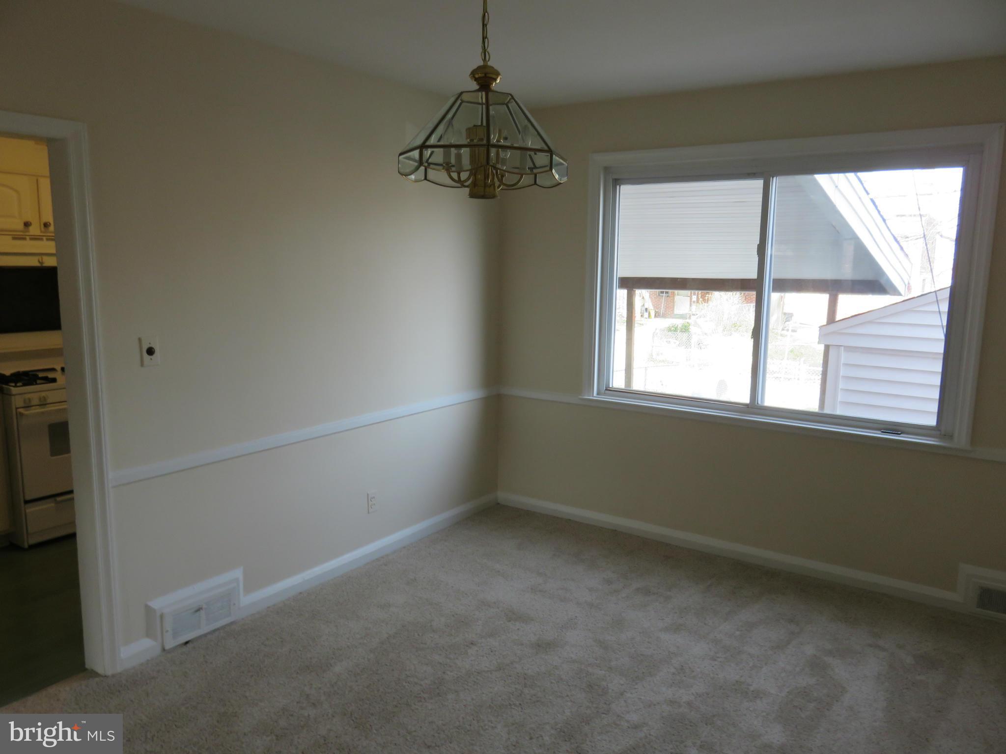 1320 Stonewood Road Baltimore, MD 21239 - Photo 8 of 30 Dining Room