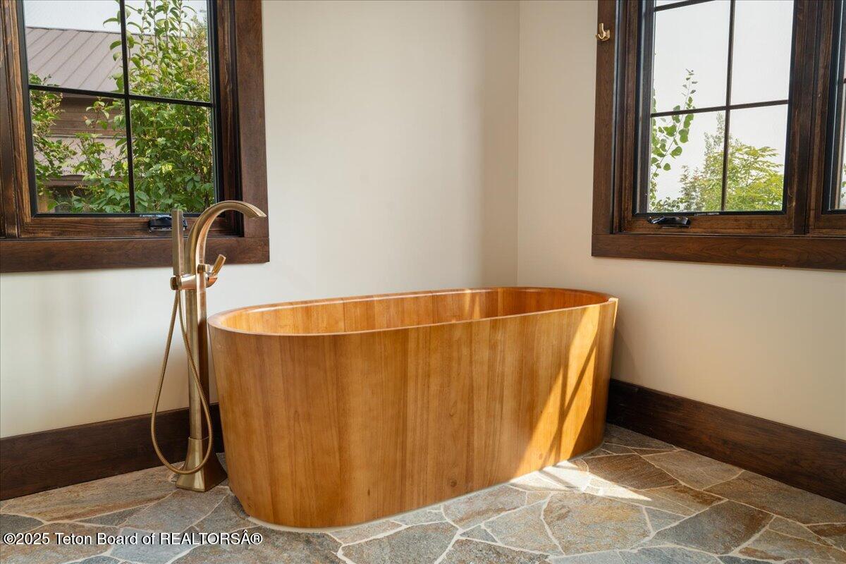 9802 Hiddenwaters Lane Victor, ID 83455 - Photo 16 of 54 25-9802 Hiddenwaters-25