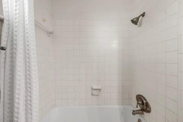 $515,000 | 6812 Miranda Drive, Austin, TX 78752