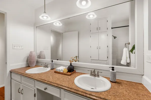 $515,000 | 6812 Miranda Drive, Austin, TX 78752