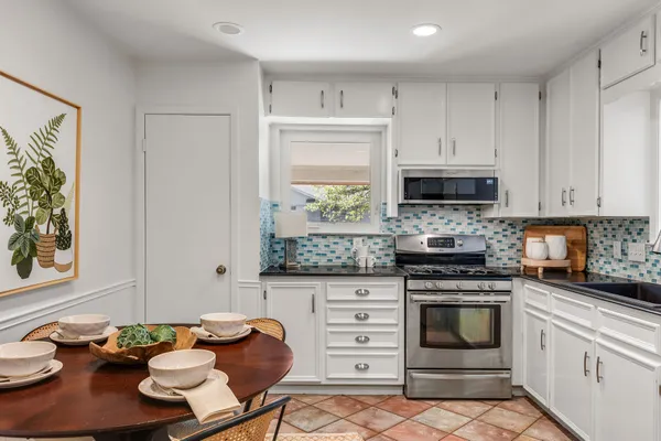 $515,000 | 6812 Miranda Drive, Austin, TX 78752