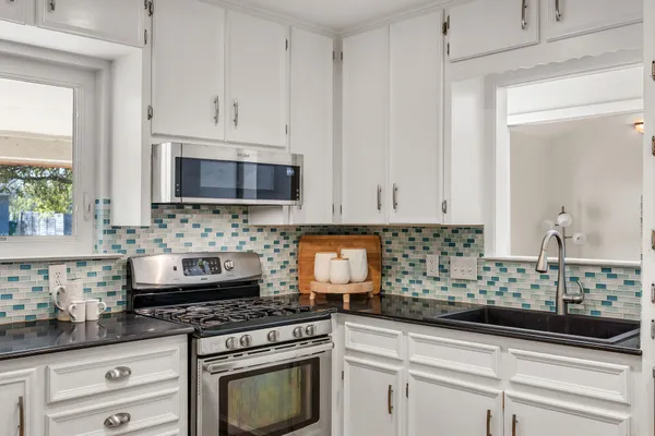 $515,000 | 6812 Miranda Drive, Austin, TX 78752