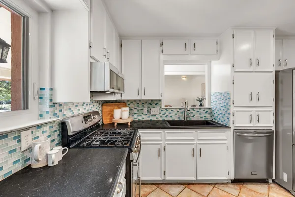 $515,000 | 6812 Miranda Drive, Austin, TX 78752
