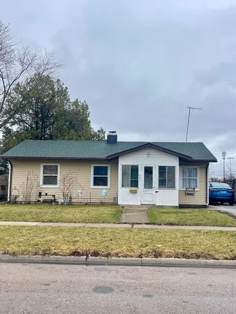 $220,000 | 837 Taylor Avenue, Aurora, IL 60506