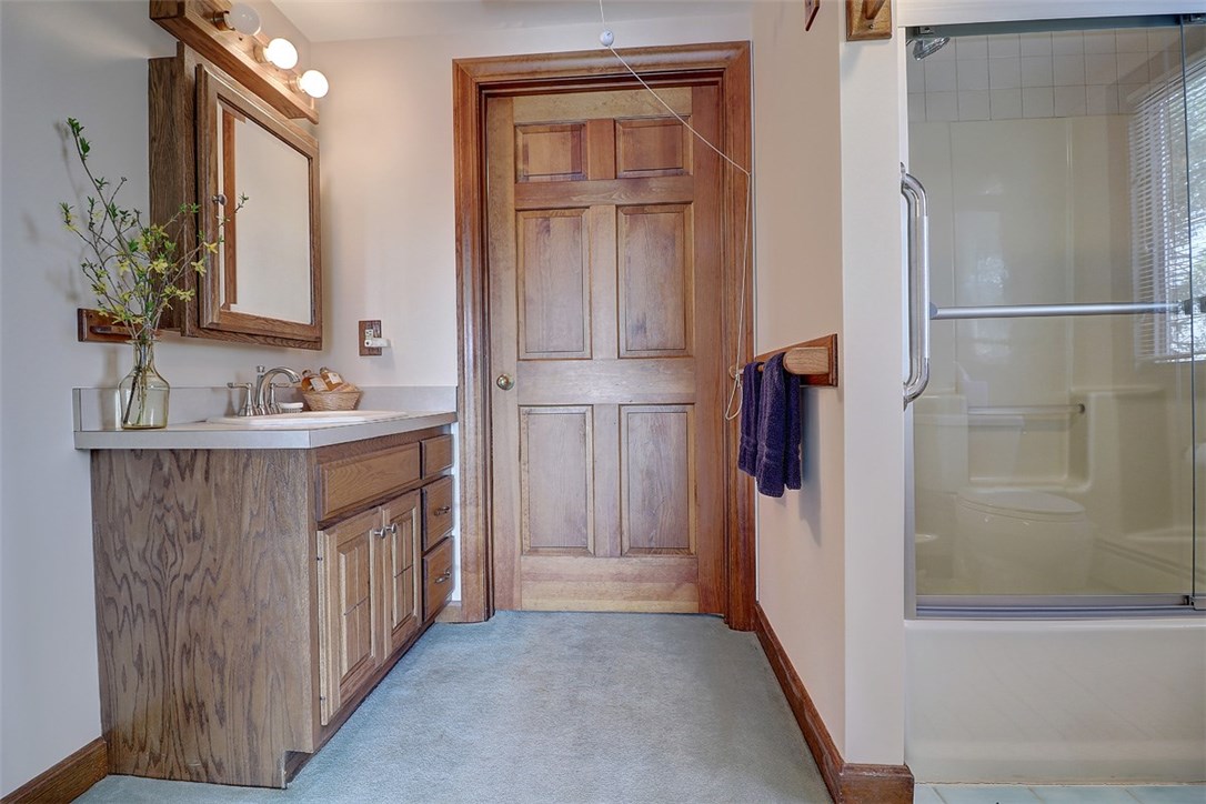 25 Dixie Road Coventry, RI 02816 - Photo 29 of 37 Master/Pullman bath with door to walk in closet