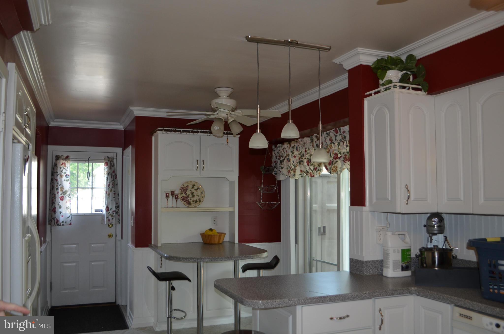 1510 Rawlings Well Road Baltimore, MD 21228 - Photo 11 of 28 Kitchen
