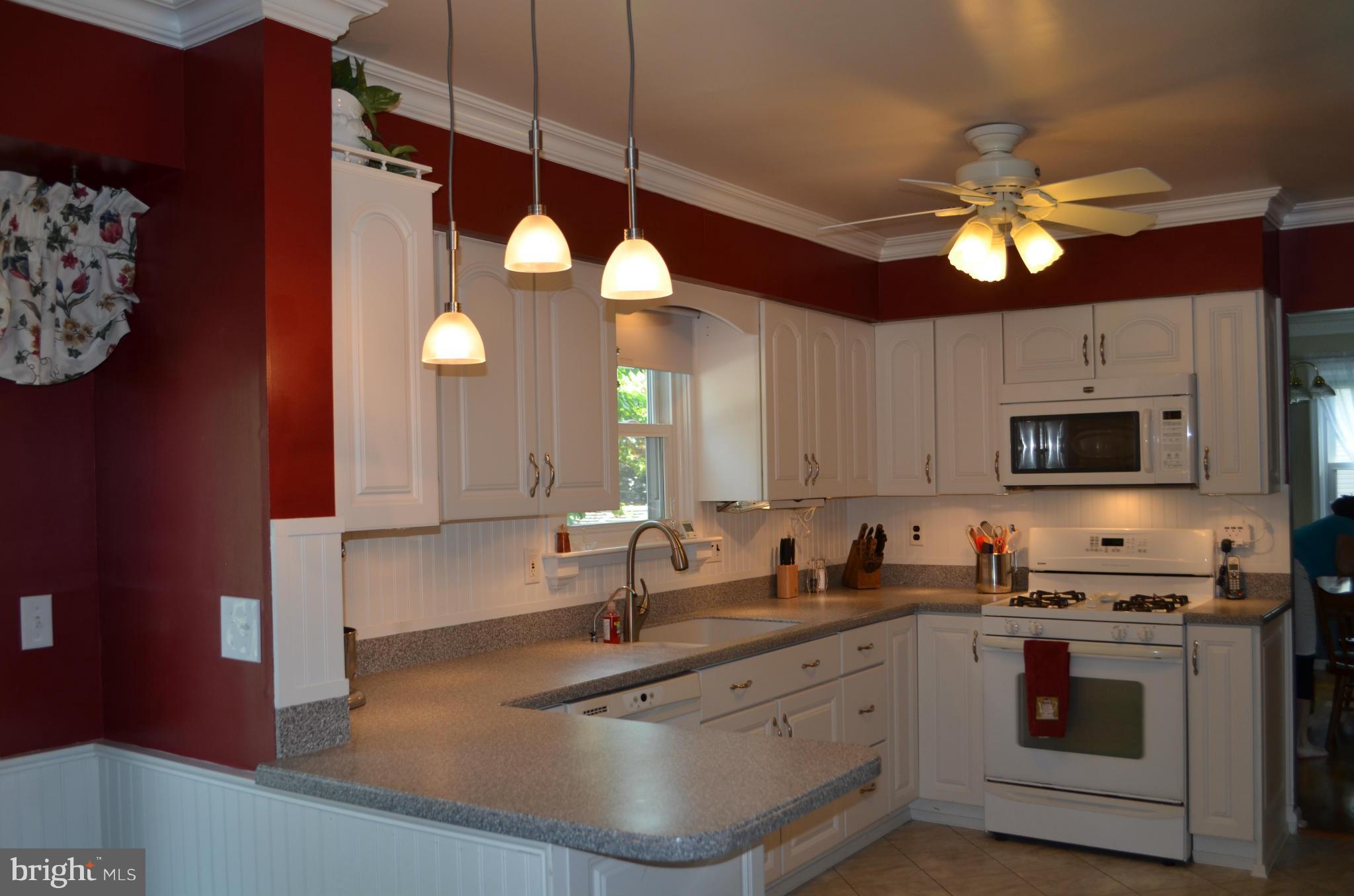 1510 Rawlings Well Road Baltimore, MD 21228 - Photo 9 of 28 Kitchen