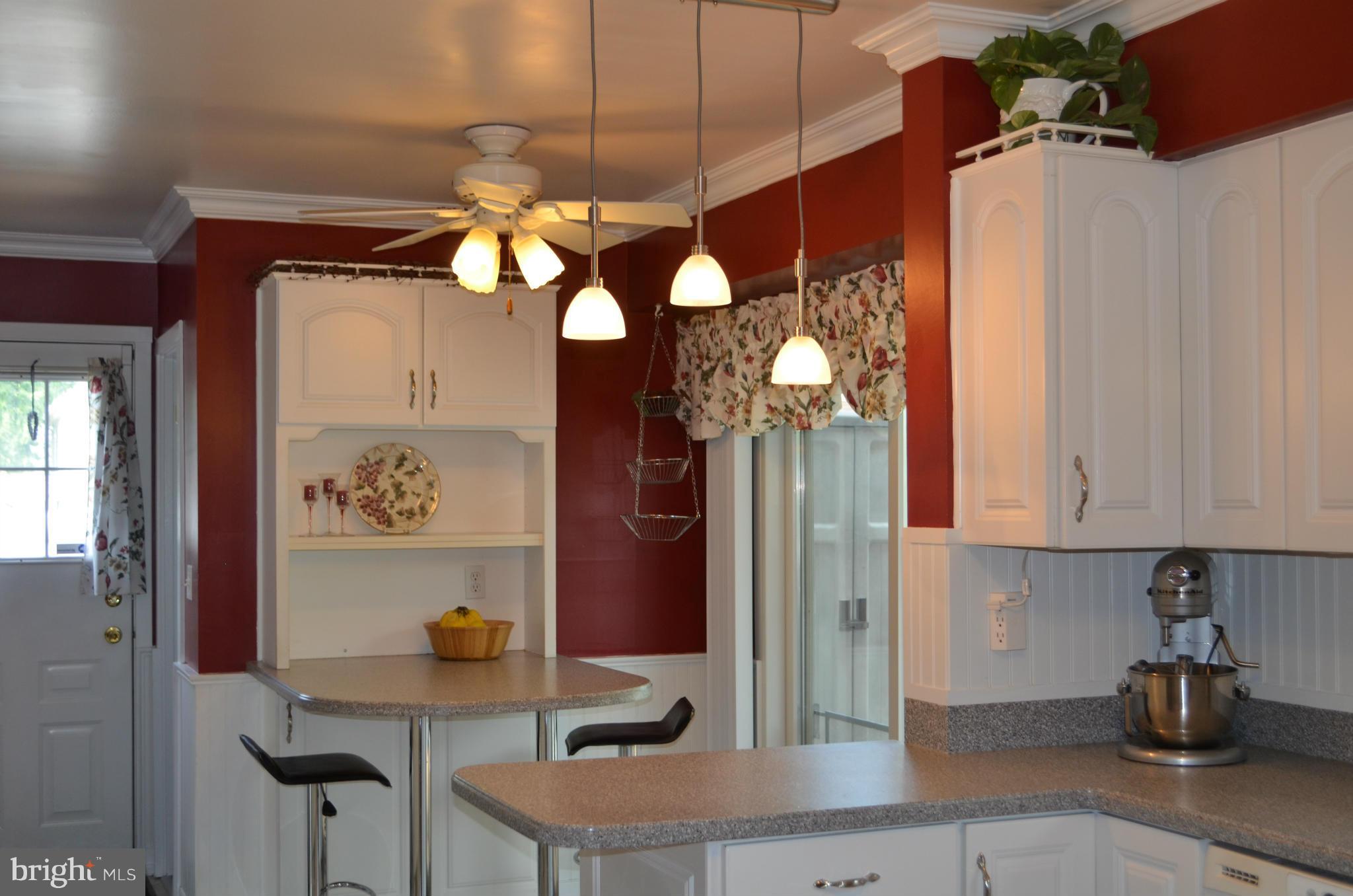 1510 Rawlings Well Road Baltimore, MD 21228 - Photo 10 of 28 Kitchen