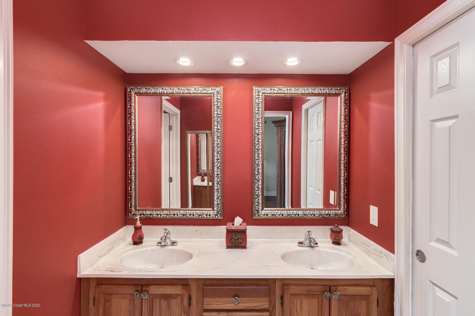 552 Rio Casa Drive North Indialantic, FL 32903 - Photo 17 of 34 27_552RioCasa4784_mls