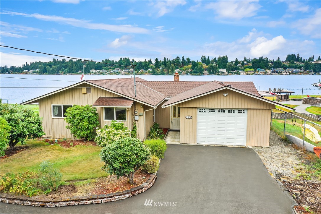 403 South Davies Road Lake Stevens, WA 98258 - Photo 2 of 31