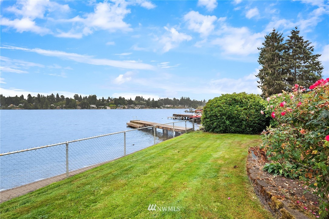 403 South Davies Road Lake Stevens, WA 98258 - Photo 5 of 31