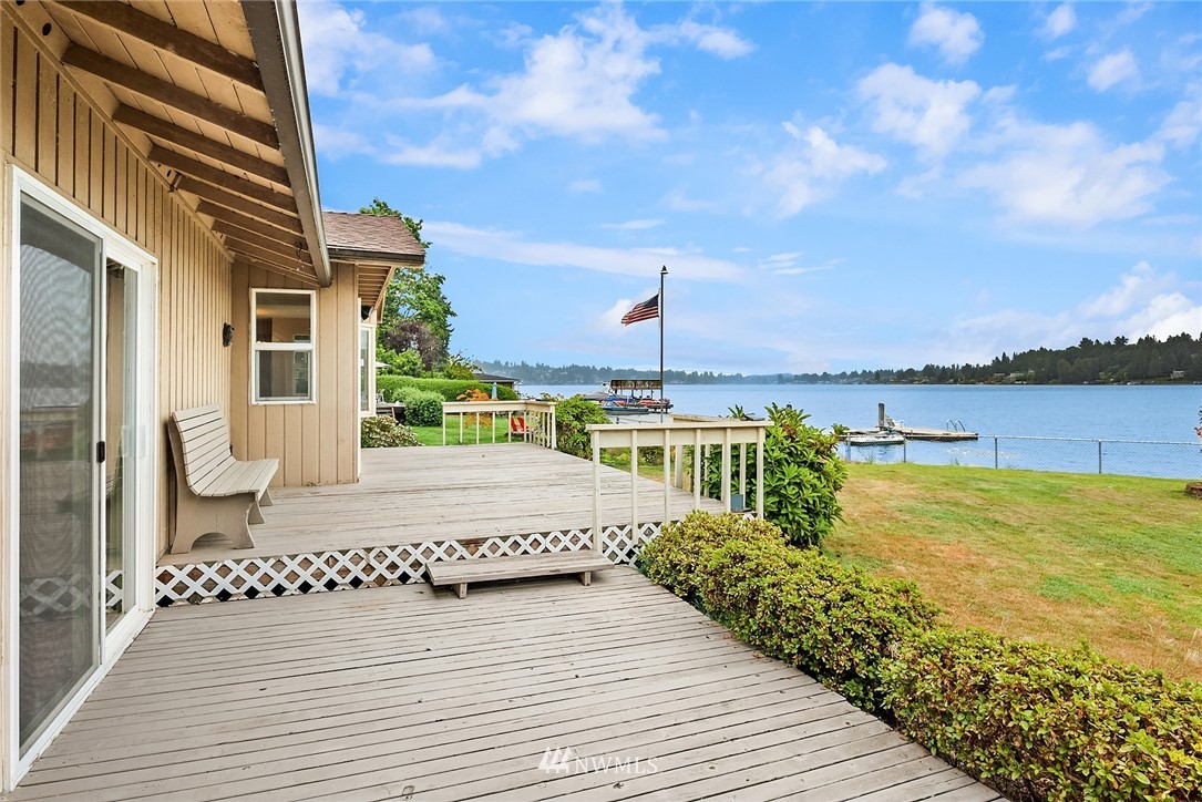 403 South Davies Road Lake Stevens, WA 98258 - Photo 7 of 31