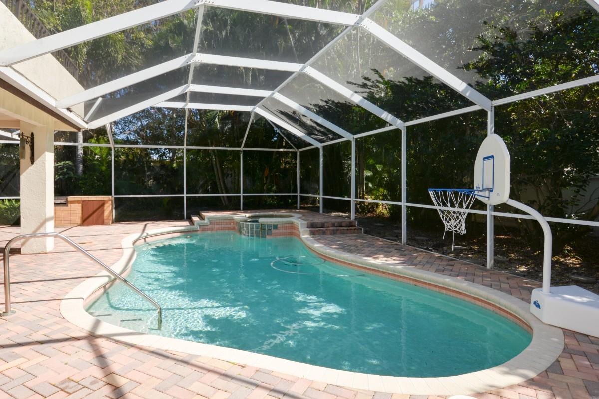 5742 St Annes Way Boca Raton, FL 33496 - Photo 25 of 26 56U4T9_still_pool