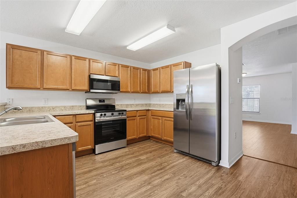 733 Chatham Walk Ruskin, FL 33570 - Photo 20 of 38